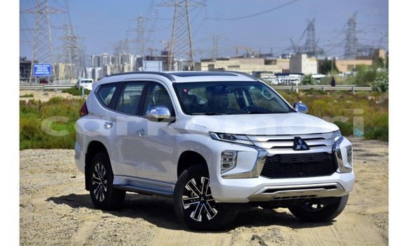 Buy Import Mitsubishi Montero White Car in Import - Dubai in Great Comore Buy Import Mitsubishi Montero White Car in Import - Dubai in Great Comore
