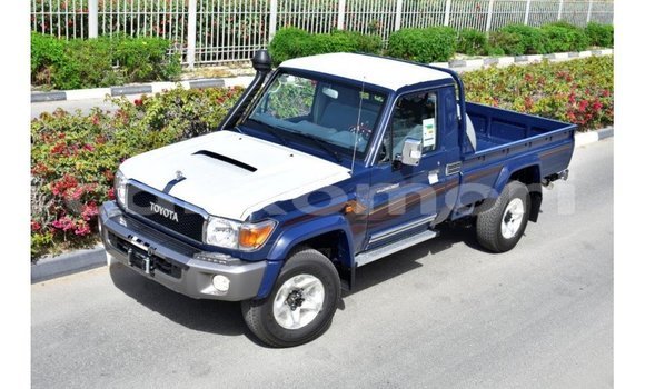 Buy Import Toyota Land Cruiser Blue Car in Import - Dubai in Great Comore Buy Import Toyota Land Cruiser Blue Car in Import - Dubai in Great Comore