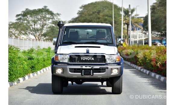 Buy Import Toyota Land Cruiser Blue Car in Import - Dubai in Great Comore Buy Import Toyota Land Cruiser Blue Car in Import - Dubai in Great Comore