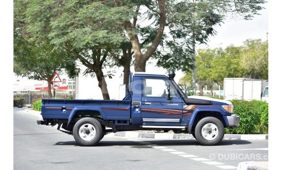 Buy Import Toyota Land Cruiser Blue Car in Import - Dubai in Great Comore Buy Import Toyota Land Cruiser Blue Car in Import - Dubai in Great Comore