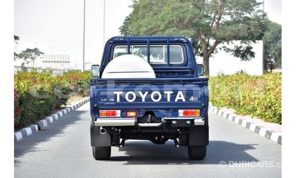 Buy Import Toyota Land Cruiser Blue Car in Import - Dubai in Great Comore Buy Import Toyota Land Cruiser Blue Car in Import - Dubai in Great Comore