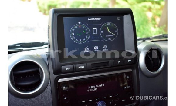 Buy Import Toyota Land Cruiser White Car in Import - Dubai in Great Comore Buy Import Toyota Land Cruiser White Car in Import - Dubai in Great Comore