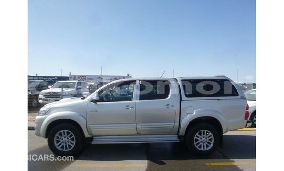 Acheter Import Voiture Toyota Hilux Autre à Import - Dubai, Grande Comore Acheter Import Voiture Toyota Hilux Autre à Import - Dubai, Grande Comore