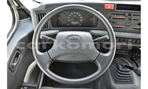 Buy Import Toyota Coaster White Car in Import - Dubai in Great Comore Buy Import Toyota Coaster White Car in Import - Dubai in Great Comore
