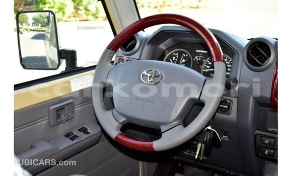 Buy Import Toyota Land Cruiser Beige Car in Import - Dubai in Great Comore Buy Import Toyota Land Cruiser Beige Car in Import - Dubai in Great Comore