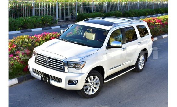 Buy Import Toyota Sequoia White Car in Import - Dubai in Great Comore Buy Import Toyota Sequoia White Car in Import - Dubai in Great Comore