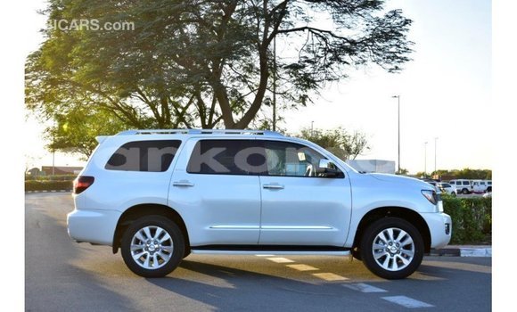 Buy Import Toyota Sequoia White Car in Import - Dubai in Great Comore Buy Import Toyota Sequoia White Car in Import - Dubai in Great Comore