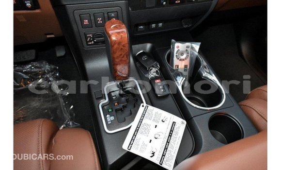 Buy Import Toyota Sequoia White Car in Import - Dubai in Great Comore Buy Import Toyota Sequoia White Car in Import - Dubai in Great Comore