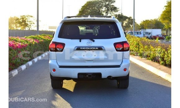 Buy Import Toyota Sequoia White Car in Import - Dubai in Great Comore Buy Import Toyota Sequoia White Car in Import - Dubai in Great Comore