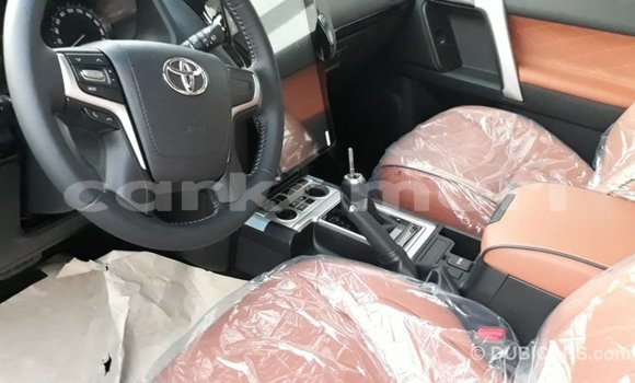 Acheter Import Voiture Toyota Prado Noir à Import - Dubai, Grande Comore Acheter Import Voiture Toyota Prado Noir à Import - Dubai, Grande Comore