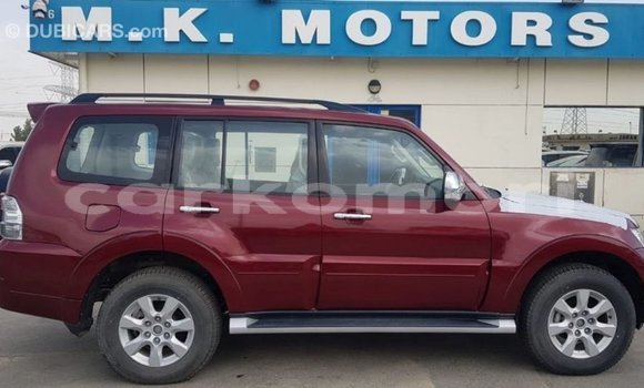 Acheter Import Voiture Mitsubishi Pajero Rouge à Import - Dubai, Grande Comore Acheter Import Voiture Mitsubishi Pajero Rouge à Import - Dubai, Grande Comore
