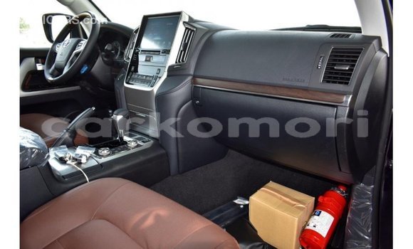 Buy Import Toyota Land Cruiser Black Car in Import - Dubai in Great Comore Buy Import Toyota Land Cruiser Black Car in Import - Dubai in Great Comore