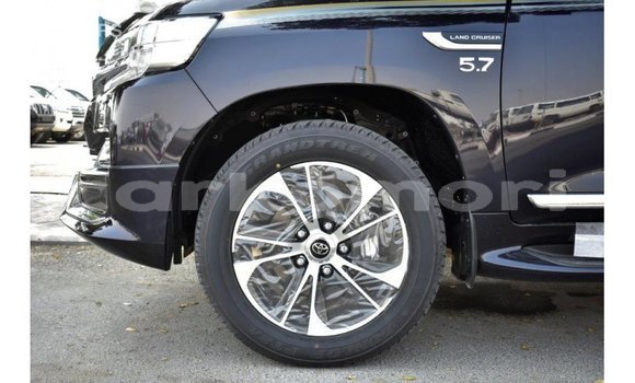 Buy Import Toyota Land Cruiser Black Car in Import - Dubai in Great Comore Buy Import Toyota Land Cruiser Black Car in Import - Dubai in Great Comore