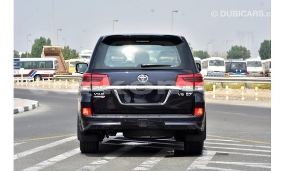 Buy Import Toyota Land Cruiser Black Car in Import - Dubai in Great Comore Buy Import Toyota Land Cruiser Black Car in Import - Dubai in Great Comore