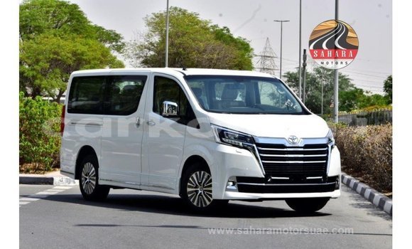 Buy Import Toyota Granvia White Car in Import - Dubai in Great Comore Buy Import Toyota Granvia White Car in Import - Dubai in Great Comore