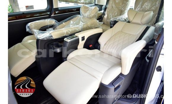 Buy Import Toyota Granvia White Car in Import - Dubai in Great Comore Buy Import Toyota Granvia White Car in Import - Dubai in Great Comore