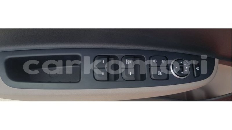 Big with watermark hyundai i10 great comore import dubai 3009