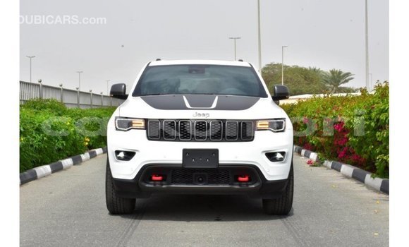 Buy Import Jeep Grand Cherokee White Car in Import - Dubai in Great Comore Buy Import Jeep Grand Cherokee White Car in Import - Dubai in Great Comore