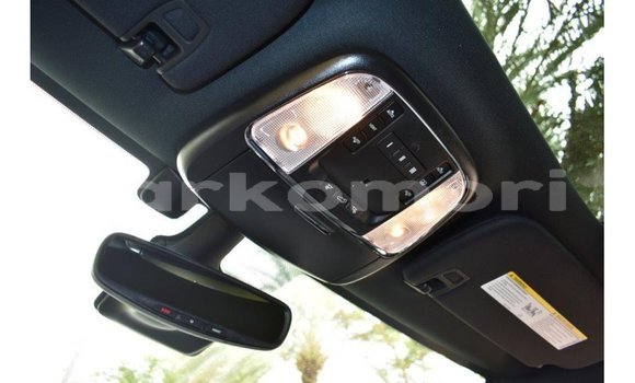 Buy Import Jeep Grand Cherokee White Car in Import - Dubai in Great Comore Buy Import Jeep Grand Cherokee White Car in Import - Dubai in Great Comore