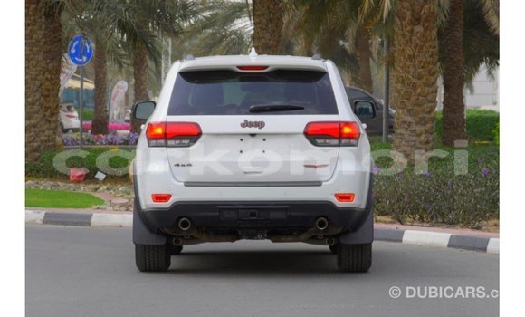 Buy Import Jeep Grand Cherokee White Car in Import - Dubai in Great Comore Buy Import Jeep Grand Cherokee White Car in Import - Dubai in Great Comore