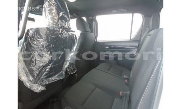 Buy Import Toyota Hilux White Car in Import - Dubai in Great Comore Buy Import Toyota Hilux White Car in Import - Dubai in Great Comore
