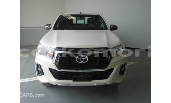Buy Import Toyota Hilux White Car in Import - Dubai in Great Comore Buy Import Toyota Hilux White Car in Import - Dubai in Great Comore