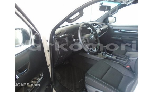 Buy Import Toyota Hilux White Car in Import - Dubai in Great Comore Buy Import Toyota Hilux White Car in Import - Dubai in Great Comore