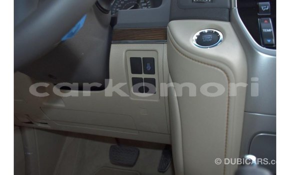 Buy Import Toyota Land Cruiser White Car in Import - Dubai in Great Comore Buy Import Toyota Land Cruiser White Car in Import - Dubai in Great Comore
