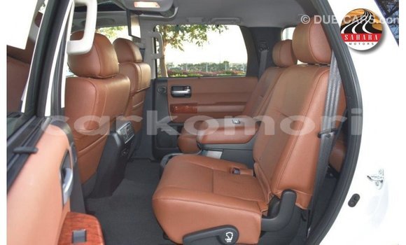 Buy Import Toyota Sequoia White Car in Import - Dubai in Great Comore Buy Import Toyota Sequoia White Car in Import - Dubai in Great Comore