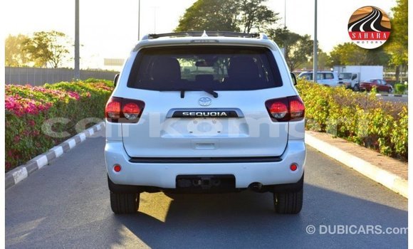 Buy Import Toyota Sequoia White Car in Import - Dubai in Great Comore Buy Import Toyota Sequoia White Car in Import - Dubai in Great Comore