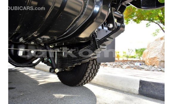 Buy Import Toyota Land Cruiser White Car in Import - Dubai in Great Comore Buy Import Toyota Land Cruiser White Car in Import - Dubai in Great Comore