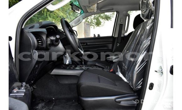 Buy Import Toyota Hilux White Car in Import - Dubai in Great Comore Buy Import Toyota Hilux White Car in Import - Dubai in Great Comore