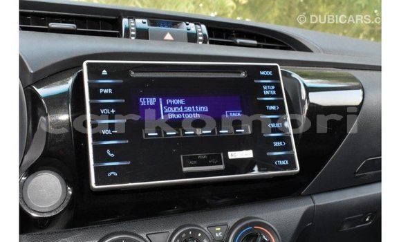 Buy Import Toyota Hilux White Car in Import - Dubai in Great Comore Buy Import Toyota Hilux White Car in Import - Dubai in Great Comore