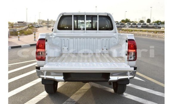 Buy Import Toyota Hilux White Car in Import - Dubai in Great Comore Buy Import Toyota Hilux White Car in Import - Dubai in Great Comore