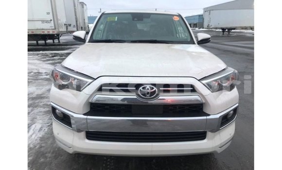 Buy Import Toyota 4Runner White Car in Import - Dubai in Great Comore Buy Import Toyota 4Runner White Car in Import - Dubai in Great Comore