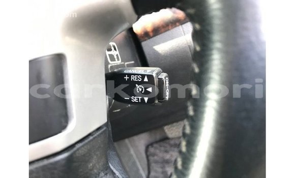 Buy Import Toyota Land Cruiser White Car in Import - Dubai in Great Comore Buy Import Toyota Land Cruiser White Car in Import - Dubai in Great Comore