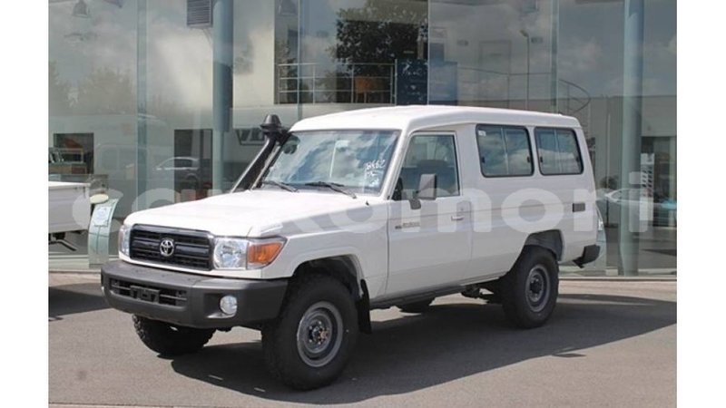 Big with watermark toyota land cruiser great comore import dubai 3033