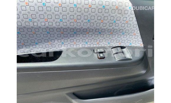 Acheter Import Voiture Toyota Hiace Blanc à Import - Dubai, Grande Comore Acheter Import Voiture Toyota Hiace Blanc à Import - Dubai, Grande Comore