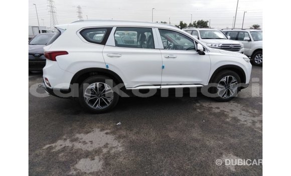 Buy Import Hyundai Santa Fe White Car in Import - Dubai in Great Comore Buy Import Hyundai Santa Fe White Car in Import - Dubai in Great Comore