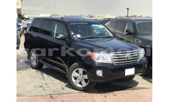 Acheter Import Voiture Toyota Land Cruiser Noir à Import - Dubai, Grande Comore Acheter Import Voiture Toyota Land Cruiser Noir à Import - Dubai, Grande Comore