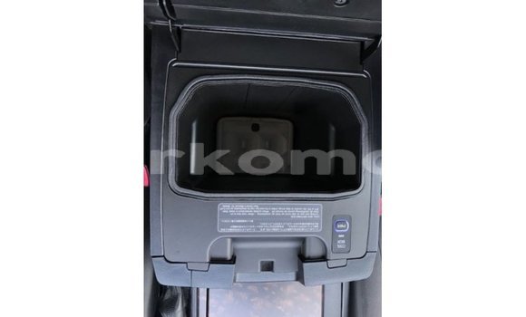 Acheter Import Voiture Toyota Land Cruiser Noir à Import - Dubai, Grande Comore Acheter Import Voiture Toyota Land Cruiser Noir à Import - Dubai, Grande Comore