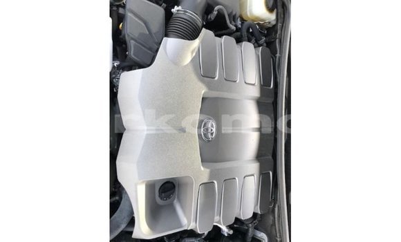 Acheter Import Voiture Toyota Land Cruiser Noir à Import - Dubai, Grande Comore Acheter Import Voiture Toyota Land Cruiser Noir à Import - Dubai, Grande Comore