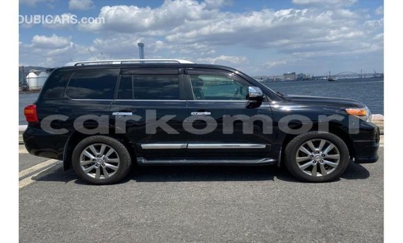 Buy Import Toyota Land Cruiser Black Car in Import - Dubai in Great Comore Buy Import Toyota Land Cruiser Black Car in Import - Dubai in Great Comore