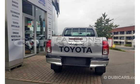 Buy Import Toyota Hilux Brown Car in Import - Dubai in Great Comore Buy Import Toyota Hilux Brown Car in Import - Dubai in Great Comore