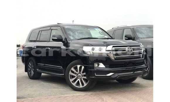 Acheter Import Voiture Toyota Land Cruiser Noir à Import - Dubai, Grande Comore Acheter Import Voiture Toyota Land Cruiser Noir à Import - Dubai, Grande Comore