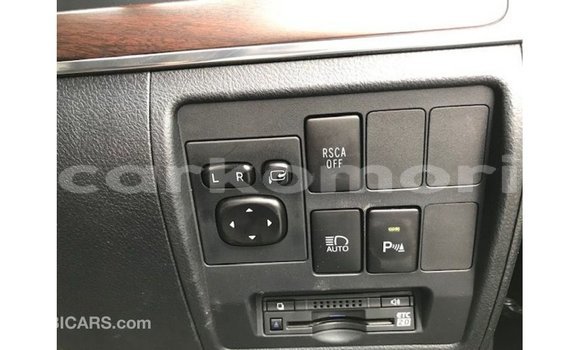 Acheter Import Voiture Toyota Land Cruiser Noir à Import - Dubai, Grande Comore Acheter Import Voiture Toyota Land Cruiser Noir à Import - Dubai, Grande Comore