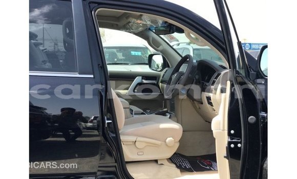 Buy Import Toyota Land Cruiser Black Car in Import - Dubai in Great Comore Buy Import Toyota Land Cruiser Black Car in Import - Dubai in Great Comore