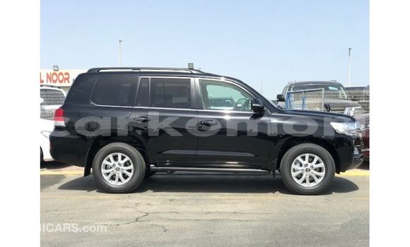 Buy Import Toyota Land Cruiser Black Car in Import - Dubai in Great Comore Buy Import Toyota Land Cruiser Black Car in Import - Dubai in Great Comore