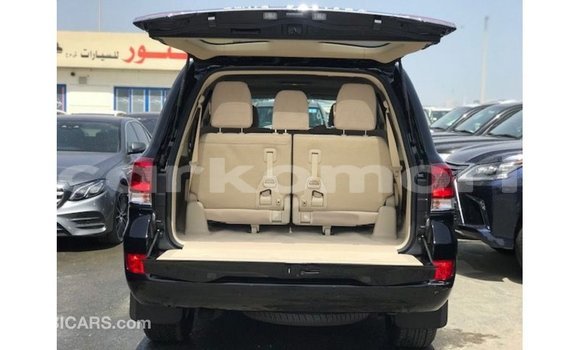 Buy Import Toyota Land Cruiser Black Car in Import - Dubai in Great Comore Buy Import Toyota Land Cruiser Black Car in Import - Dubai in Great Comore