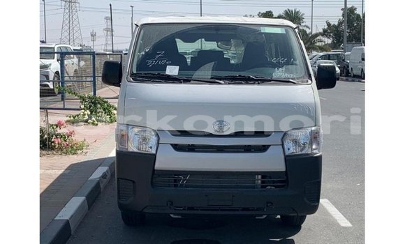 Buy Import Toyota Hiace White Car in Import - Dubai in Great Comore Buy Import Toyota Hiace White Car in Import - Dubai in Great Comore